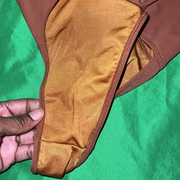 Icon Swim Brown Bikini Set with Black Straps size Medium - Picture 4 of 6